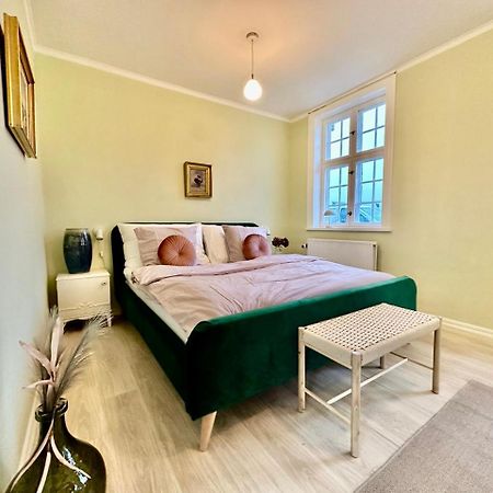 Hirtshals Gamle Station Bed & Breakfast エクステリア 写真
