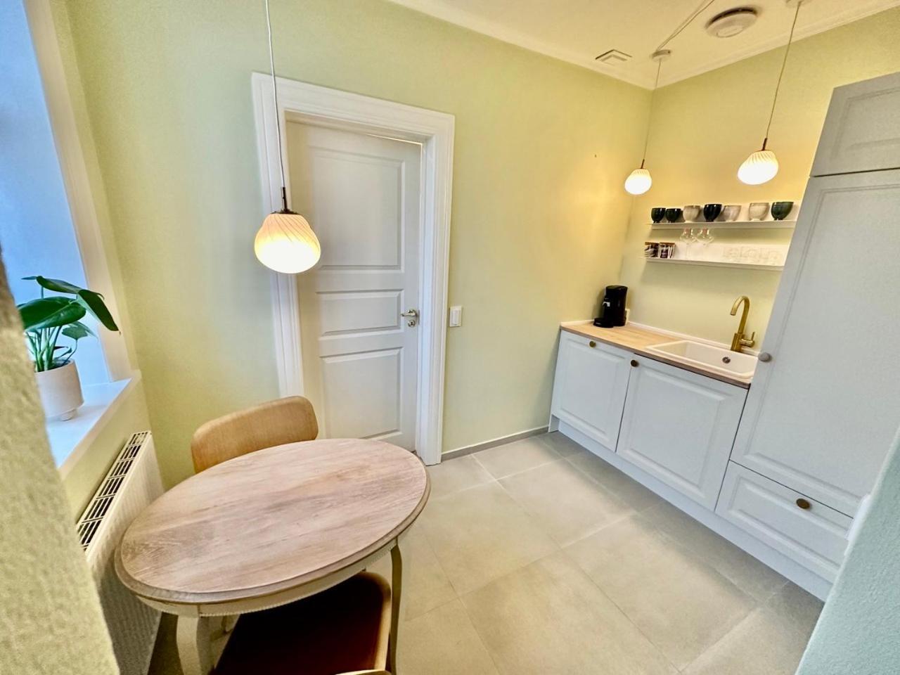 Hirtshals Gamle Station Bed & Breakfast エクステリア 写真