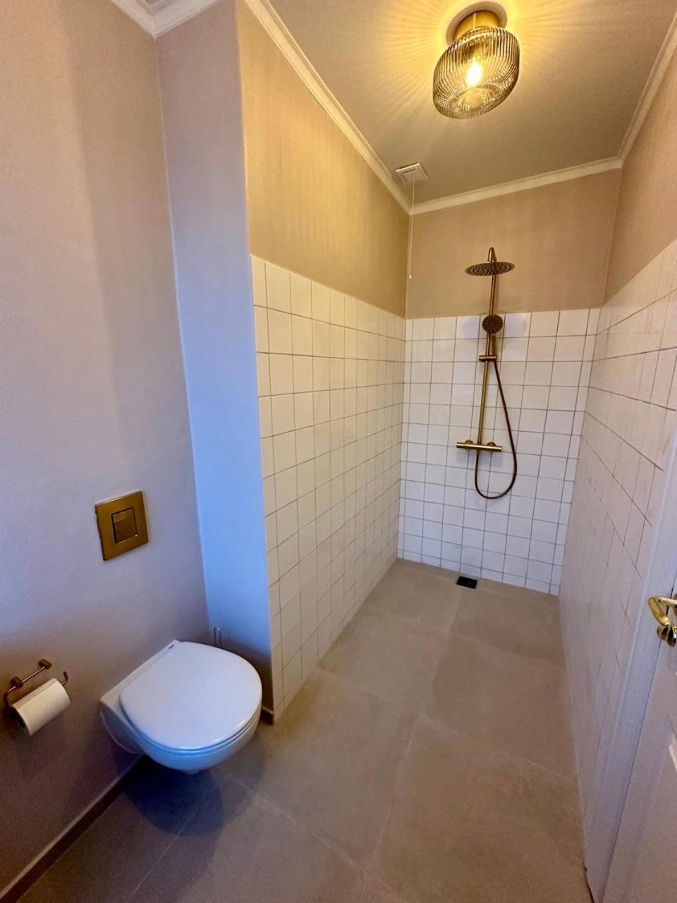 Hirtshals Gamle Station Bed & Breakfast エクステリア 写真