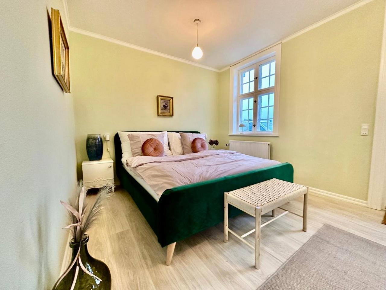 Hirtshals Gamle Station Bed & Breakfast エクステリア 写真